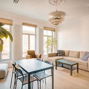 https://the-greenplace-lodge-apartment-in-heart-of-antwerp.hotelsantwerp.net
